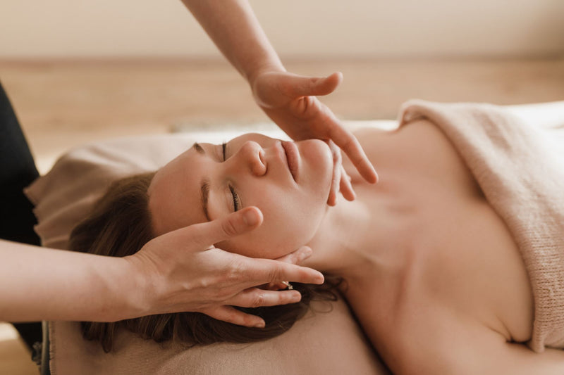 Holistic Facial Treatment and Massage 80 minutes